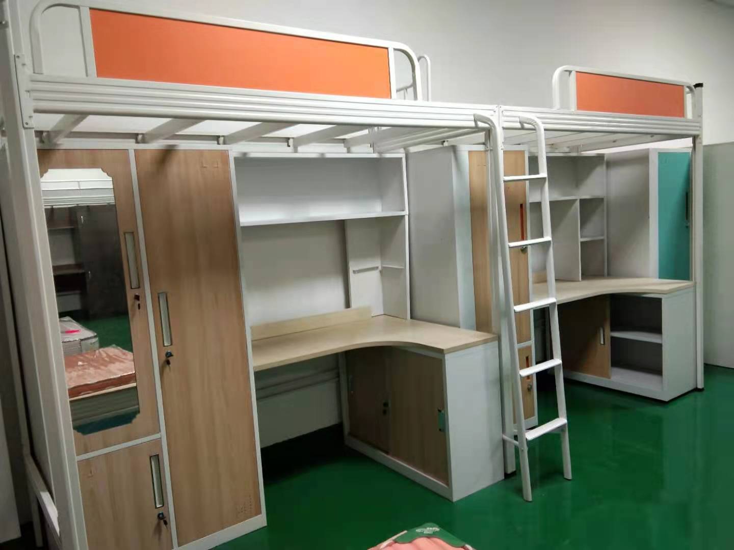 給孩子睡雙層鐵床時(shí)，需要考慮哪些事？