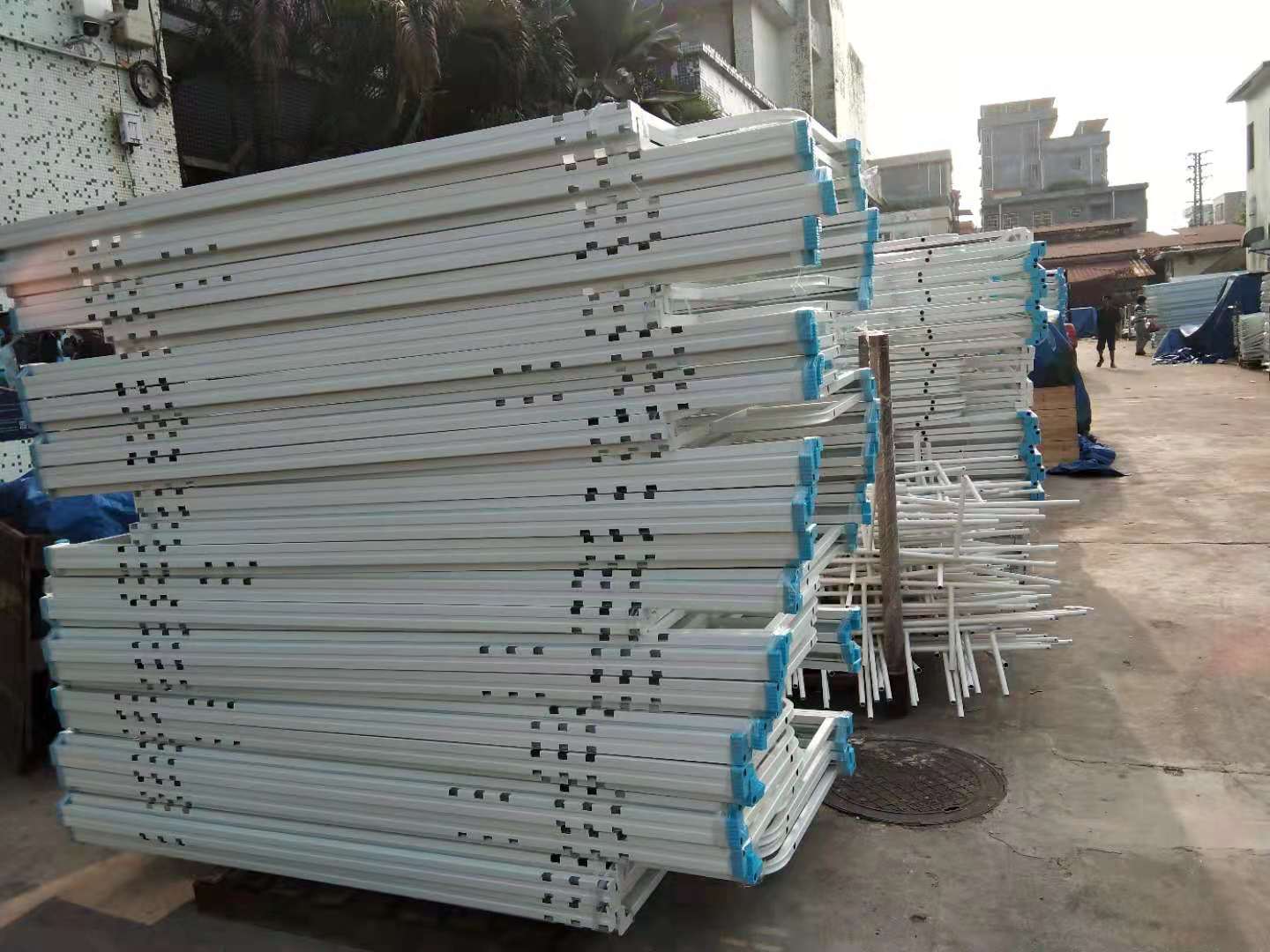上下鋪鐵床用什么材料做的好？